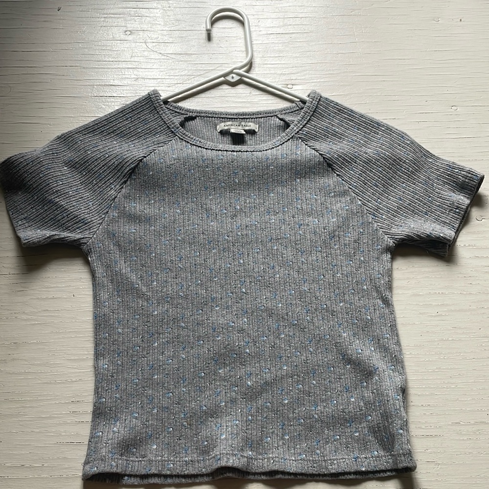 American eagle grey shirt. Size s
